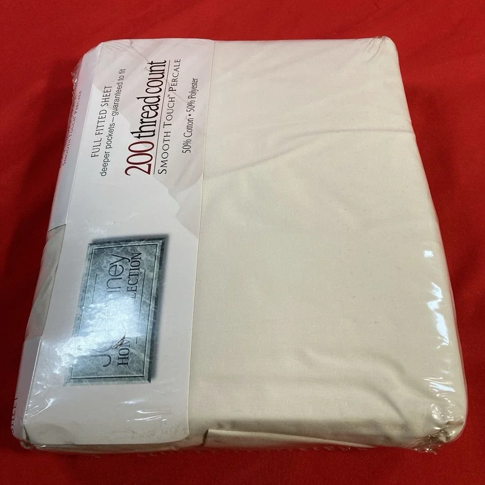 JCPenney 200 TC Full Fitted Sheet Smooth Touch Percale Ultra / Ivory / 54